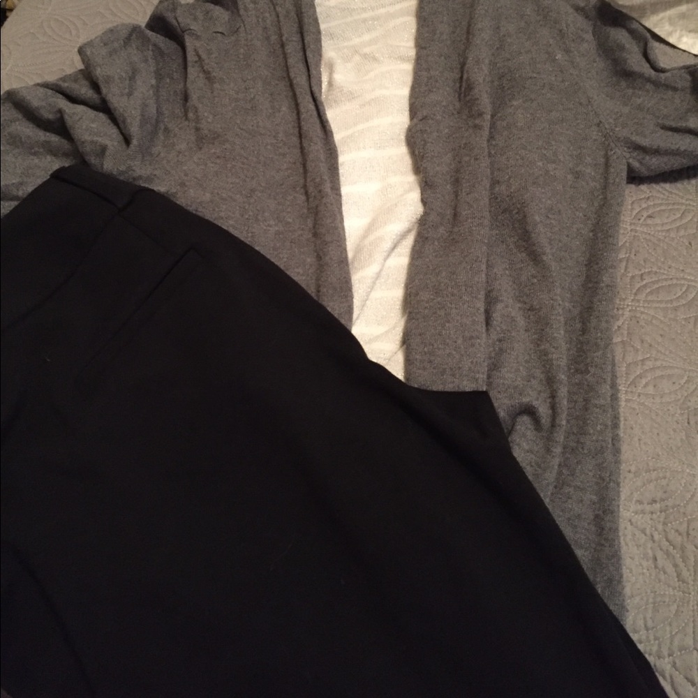 Gray 3/4 sleeve cardigan